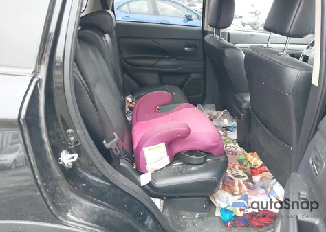 2015 Mitsubishi Outlander Se z USA, uszkodzony, nr VIN JA4AD3A36FZ002806